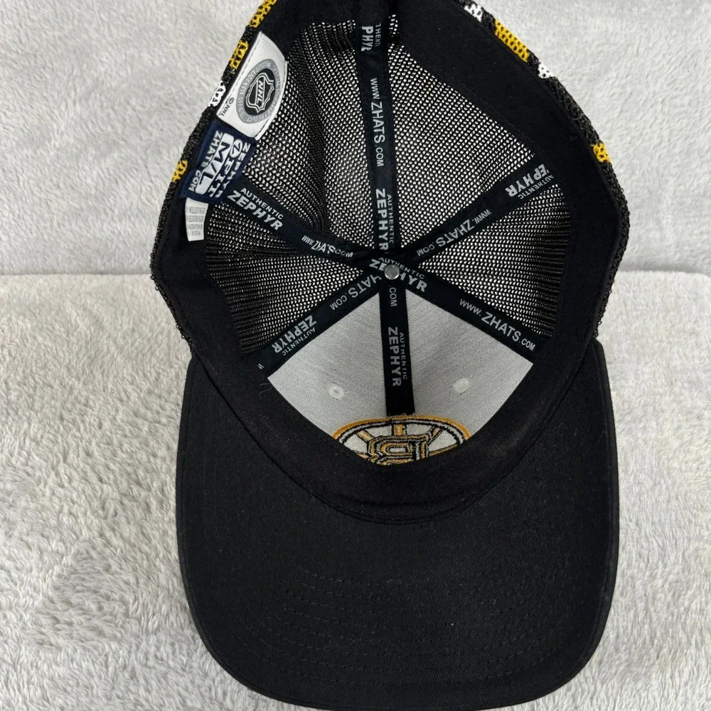 Zephyr Boston Bruins Huge Logo Hat M/L Black Z-Fit Mesh Back NHL Hockey Fitted